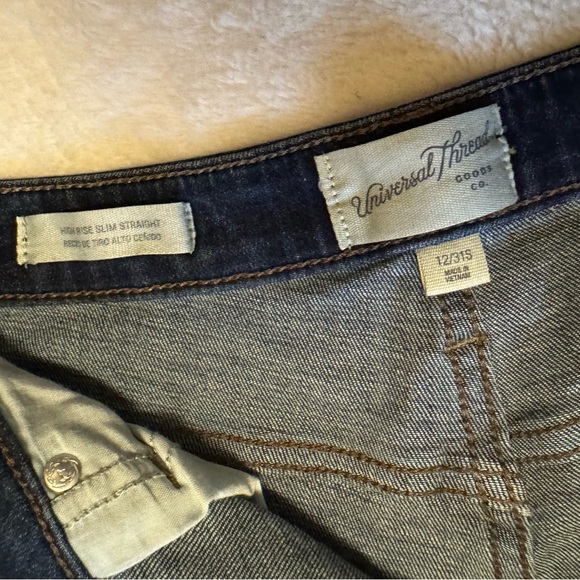 Universal Thread Jeans 12/31S - Picture 6 of 7